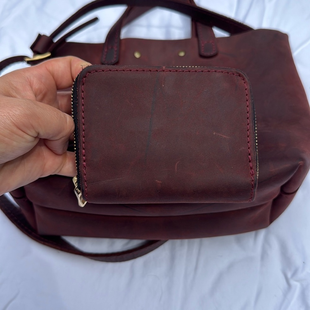 Portland leather mini crossbody and zip wallet in Merlot EUC - Picture 4 of 5
